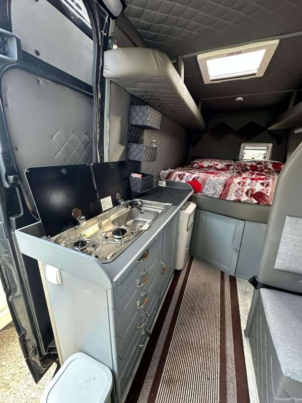 Mercedes-Benz Sprinter 310 - Image 6