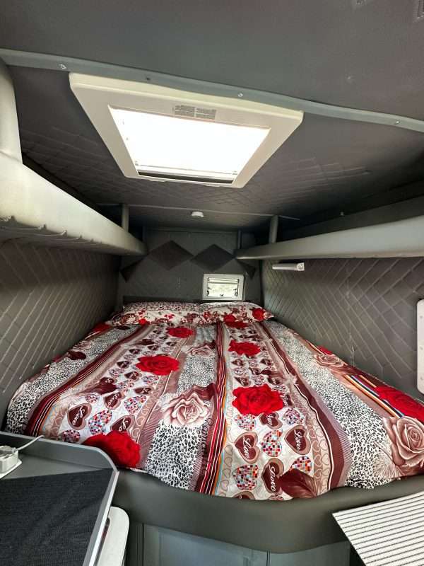 Mercedes-Benz Sprinter 310 - Image 8